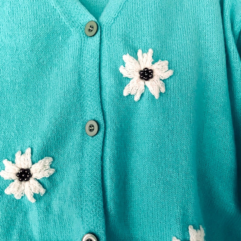 Cardigan sweater